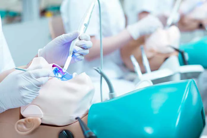 GEMO refuerza su compromiso con la formación continua de calidad en odontología